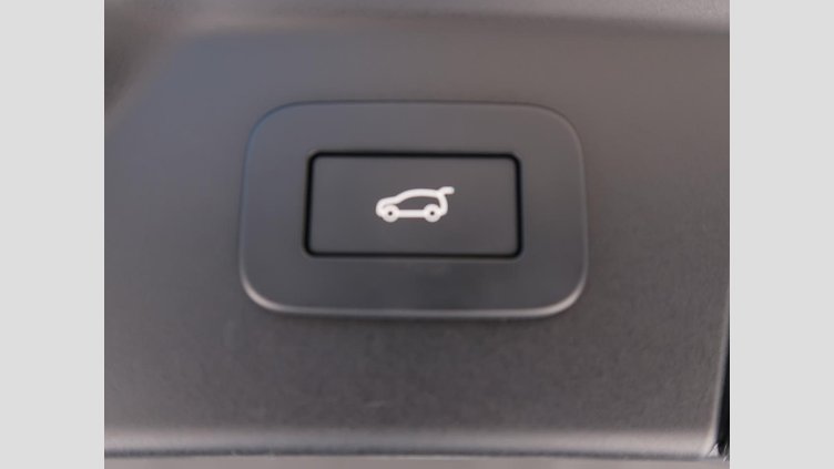 2023 認定中古車 Land Rover Range Rover Velar オストゥーニパールホワイト D200マイルドハイブリッド（ディーゼル） Standard Wheelbase Dynamic SE