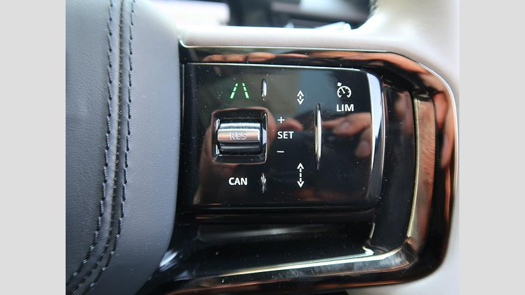 2023 認定中古車 Land Rover Range Rover Velar オストゥーニパールホワイト D200マイルドハイブリッド（ディーゼル） Standard Wheelbase Dynamic SE