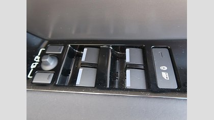 Range Rover Velar 32