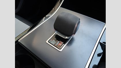 Range Rover Velar 35