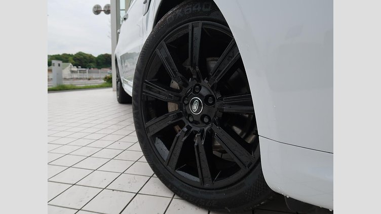 2020 認定中古車 Land Rover Range Rover Sport ユーロンホワイト INGENIUM 3.0L 6気筒ディーゼル MHEV 300PS HSE DYNAMIC