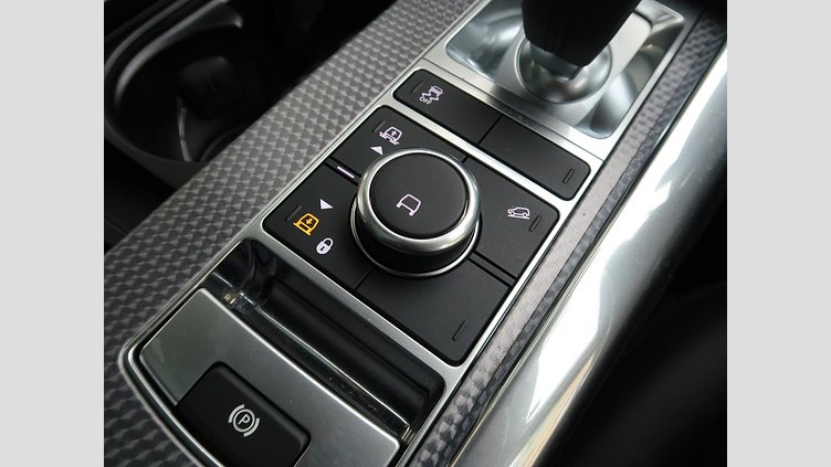 2020 認定中古車 Land Rover Range Rover Sport ユーロンホワイト INGENIUM 3.0L 6気筒ディーゼル MHEV 300PS HSE DYNAMIC