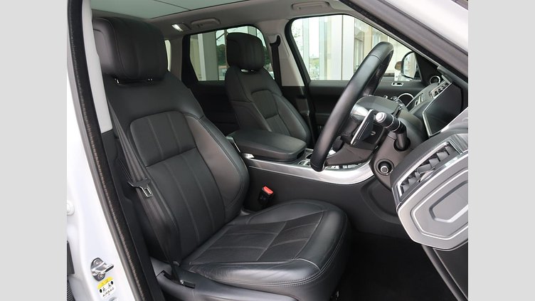 2020 認定中古車 Land Rover Range Rover Sport ユーロンホワイト INGENIUM 3.0L 6気筒ディーゼル MHEV 300PS HSE DYNAMIC