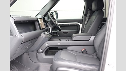 Defender 110 2