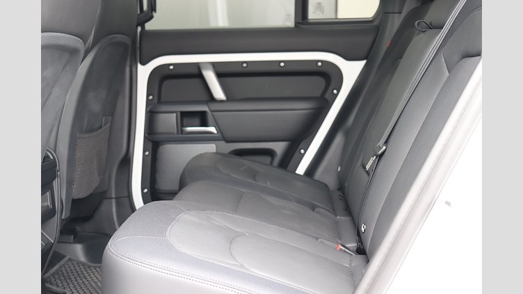 2023 認定中古車 Land Rover Defender 110 フジホワイト D300 AWD（AT） X-DYNAMIC HSE