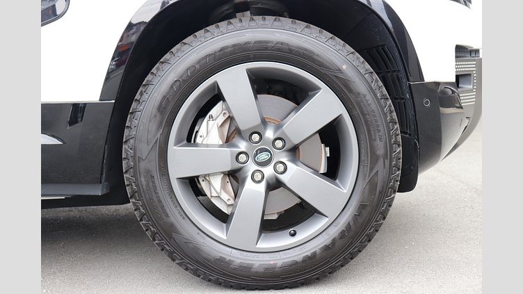 2023 認定中古車 Land Rover Defender 110 フジホワイト D300 AWD（AT） X-DYNAMIC HSE
