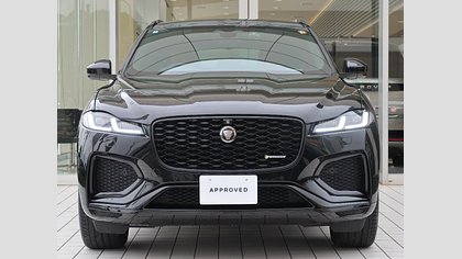 F-Pace 1