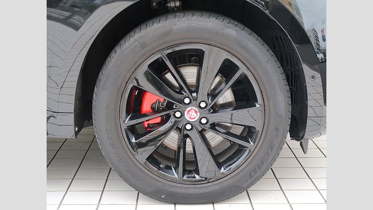 2021 認定中古車 Jaguar F-Pace サントリーニブラック P250 AWD（オートマチック） R-DYNAMIC SE