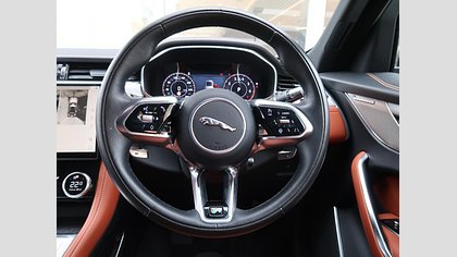 F-Pace 30