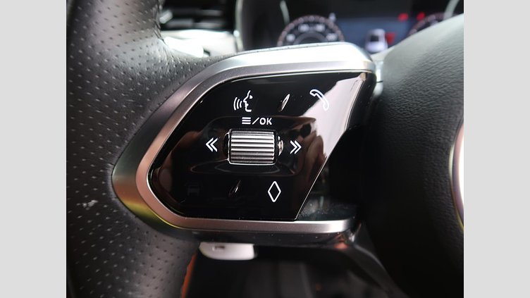 2021 認定中古車 Jaguar F-Pace サントリーニブラック P250 AWD（オートマチック） R-DYNAMIC SE