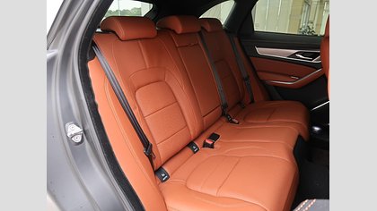 F-Pace 20