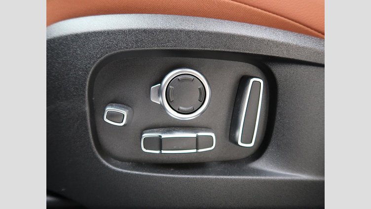 2021 認定中古車 Jaguar F-Pace サントリーニブラック P250 AWD（オートマチック） R-DYNAMIC SE