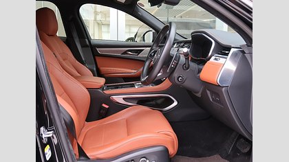F-Pace 23