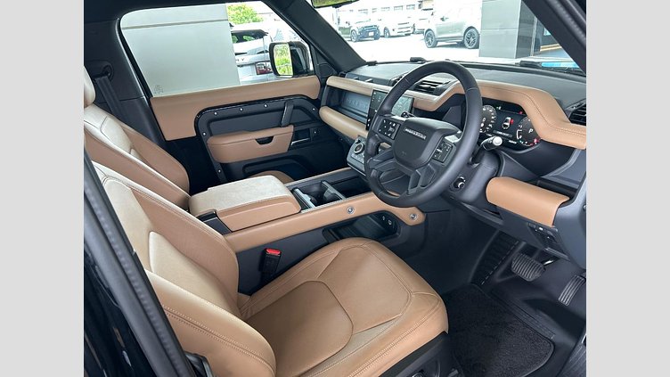 2025 認定中古車 Land Rover Defender 90 サントリーニブラック D350 ディーゼルマイルドハイブリッド X-Dynamic HSE