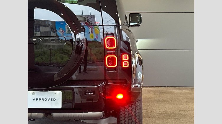 2025 認定中古車 Land Rover Defender 90 サントリーニブラック D350 ディーゼルマイルドハイブリッド X-Dynamic HSE