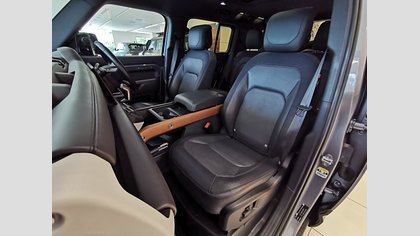 Defender 110 2