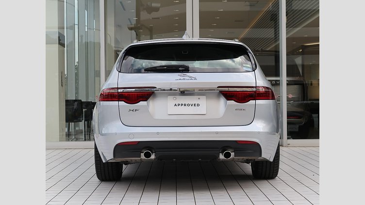 2017 認定中古車 Jaguar XF Indus Silver ガソリン　P250 スポーツブレイク プレステージ