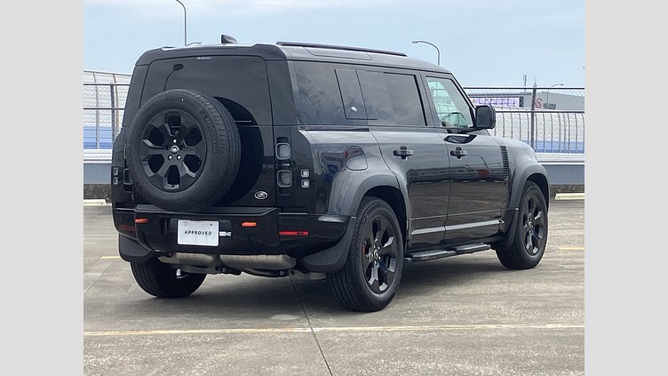 2023 認定中古車 Land Rover Defender 110 サントリーニブラック D300 AWD（AT） X