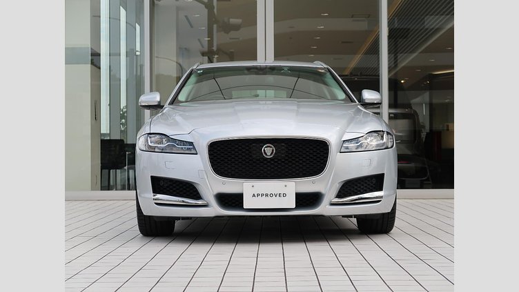 2017 認定中古車 Jaguar XF Indus Silver ガソリン　P250 スポーツブレイク プレステージ
