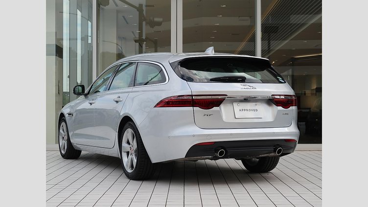 2017 認定中古車 Jaguar XF Indus Silver ガソリン　P250 スポーツブレイク プレステージ