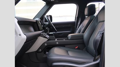 Defender 110 14