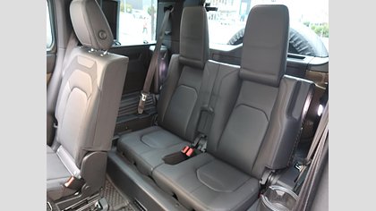 Defender 110 17