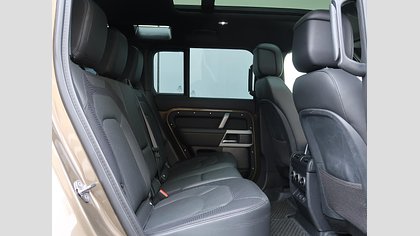 Defender 110 11