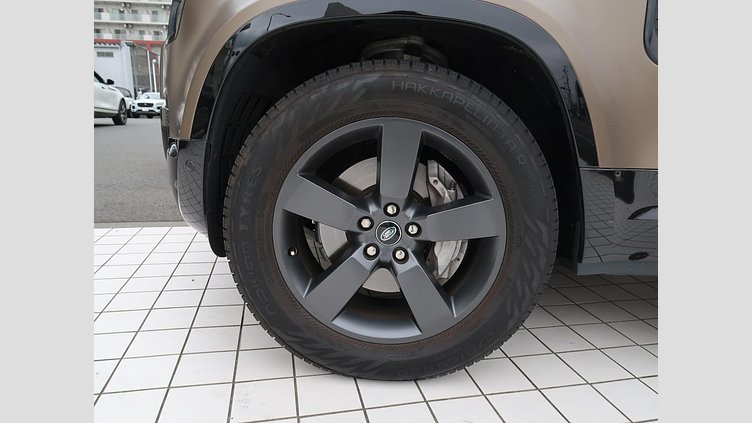 2023 認定中古車 Land Rover Defender 110 ゴンドワナストーン D300 AWD（AT） X-DYNAMIC HSE