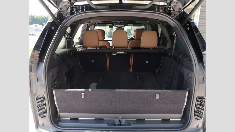 2024 認定中古車 Land Rover Discovery サントリーニブラック D350マイルドハイブリッド（ディーゼル） Dynamic HSE