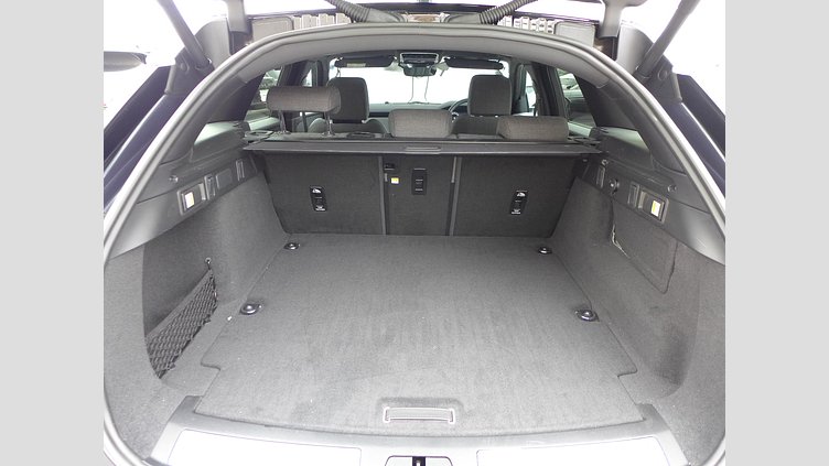 2023 認定中古車 Land Rover Range Rover Velar ヴァレジネブルー P400eプラグインハイブリッド（ガソリン） Standard Wheelbase Dynamic HSE