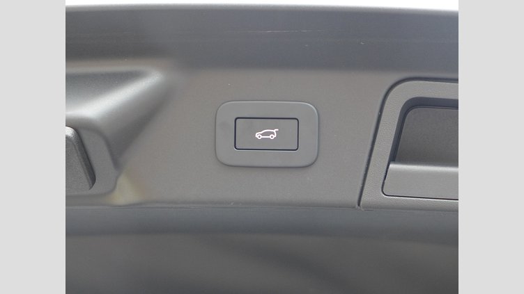 2023 認定中古車 Land Rover Range Rover Velar ヴァレジネブルー P400eプラグインハイブリッド（ガソリン） Standard Wheelbase Dynamic HSE