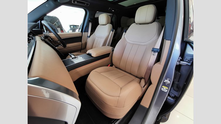 2024 認定中古車 Land Rover Range Rover アイガーグレイ P530 AWD（AT） スタンダードホイールベース HSE