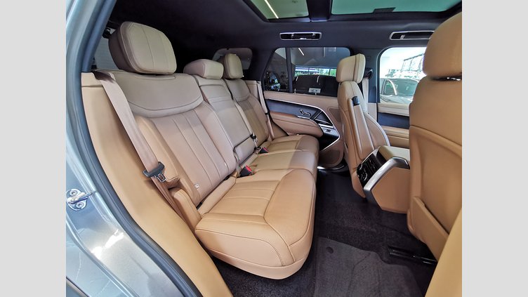 2024 認定中古車 Land Rover Range Rover アイガーグレイ P530 AWD（AT） スタンダードホイールベース HSE
