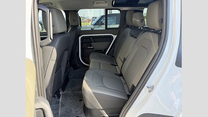 Defender 110 9