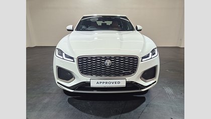 F-Pace 1