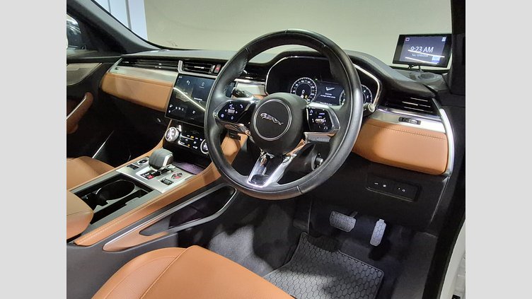 2025 Approved Jaguar F-Pace Fuji White P400E PETROL PLUG-IN HYBRID R-DYNAMIC S