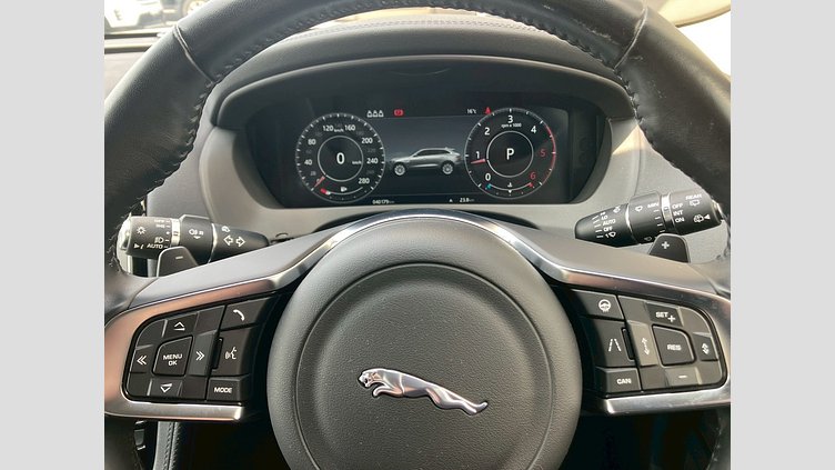 2019 認定中古車 Jaguar F-Pace Fuji White 2.0 litre i4D Diesel Prestige