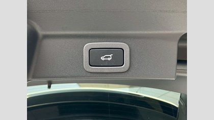 F-Pace 24