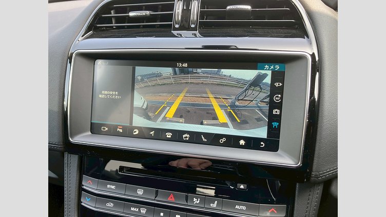 2019 認定中古車 Jaguar F-Pace Fuji White 2.0 litre i4D Diesel Prestige