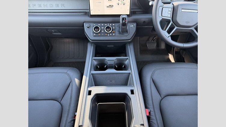 2025 認定中古車 Land Rover Defender 110 サントリーニブラック D350 ディーゼルマイルドハイブリッド X-Dynamic HSE