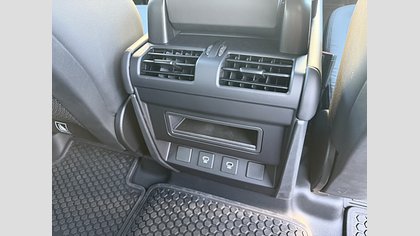 Defender 110 26
