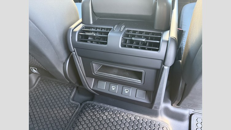 2025 認定中古車 Land Rover Defender 110 サントリーニブラック D350 ディーゼルマイルドハイブリッド X-Dynamic HSE