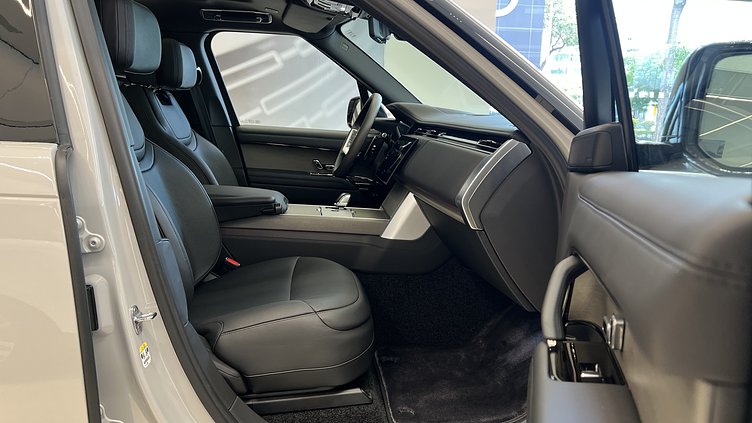 2025 新車 Land Rover Range Rover (1CN) Borasco Grey 布拉斯卡灰 P615 汽油 (輕油電混合) 長軸距 SV