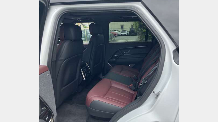 2025 認定中古車 Land Rover Range Rover Sport フジホワイト D300マイルドハイブリッド スタンダードホイールベース Autobiography