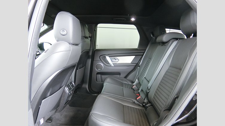 2024 認定中古車 Land Rover Discovery Sport サントリーニブラック プラグインハイブリッド（ガソリン） 標準ホイール Dynamic HSE