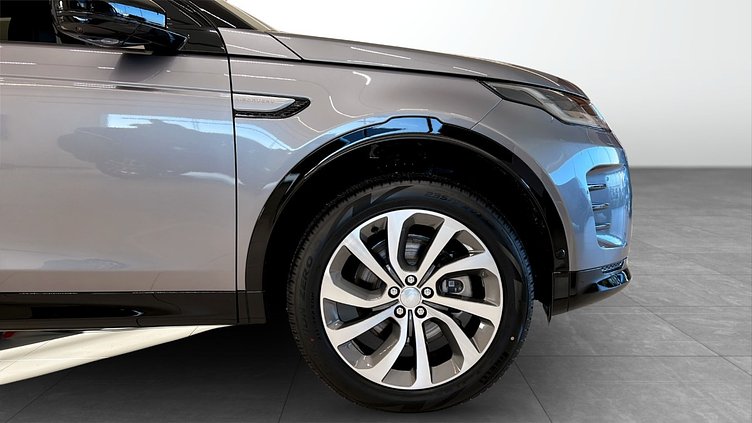2024 Begagnad Land Rover Discovery Sport Eiger Grey Bensin Laddhybrid Standard Wheelbase Dynamic SE