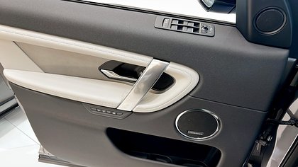 Discovery Sport 8