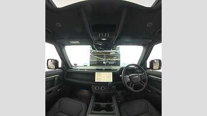 Defender 110 13