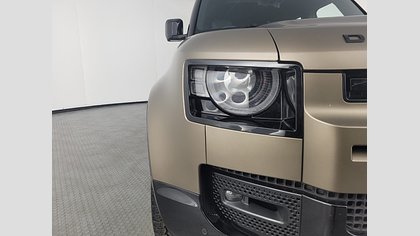 Defender 110 14
