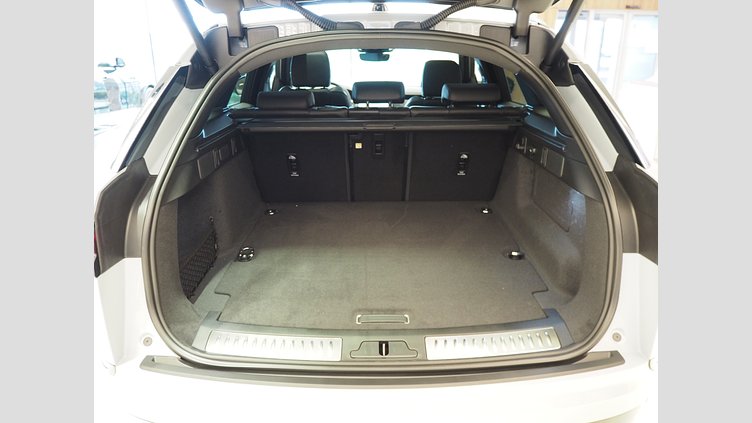 2025 Begagnad Land Rover Range Rover Velar Arroios Grey (grå) P400e Bensin Plug-in Elhybrid Kort hjulbas (SWB) Dynamic SE